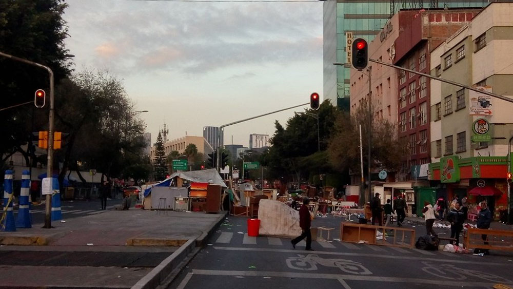 Continúa bloqueo en Arcos de Belén
