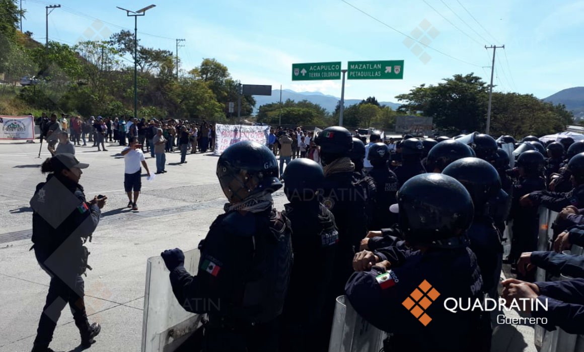 Liberan Autopista del Sol en Chilpancingo con rumbo a Acapulco - bloqueo1ok