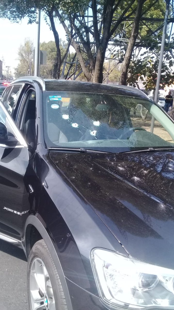 Asesinan a abogado de 'El Z40' y Florence Cassez en Coyoacán - bmw-2