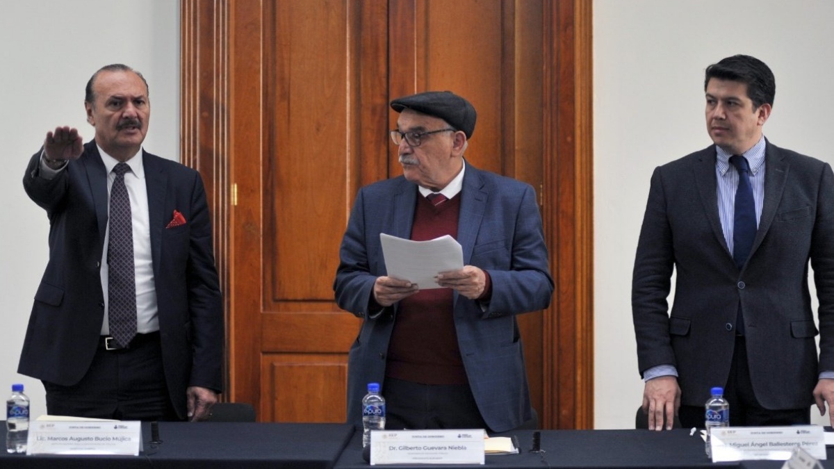 Marcos Bucio rinde protesta como director del INEA