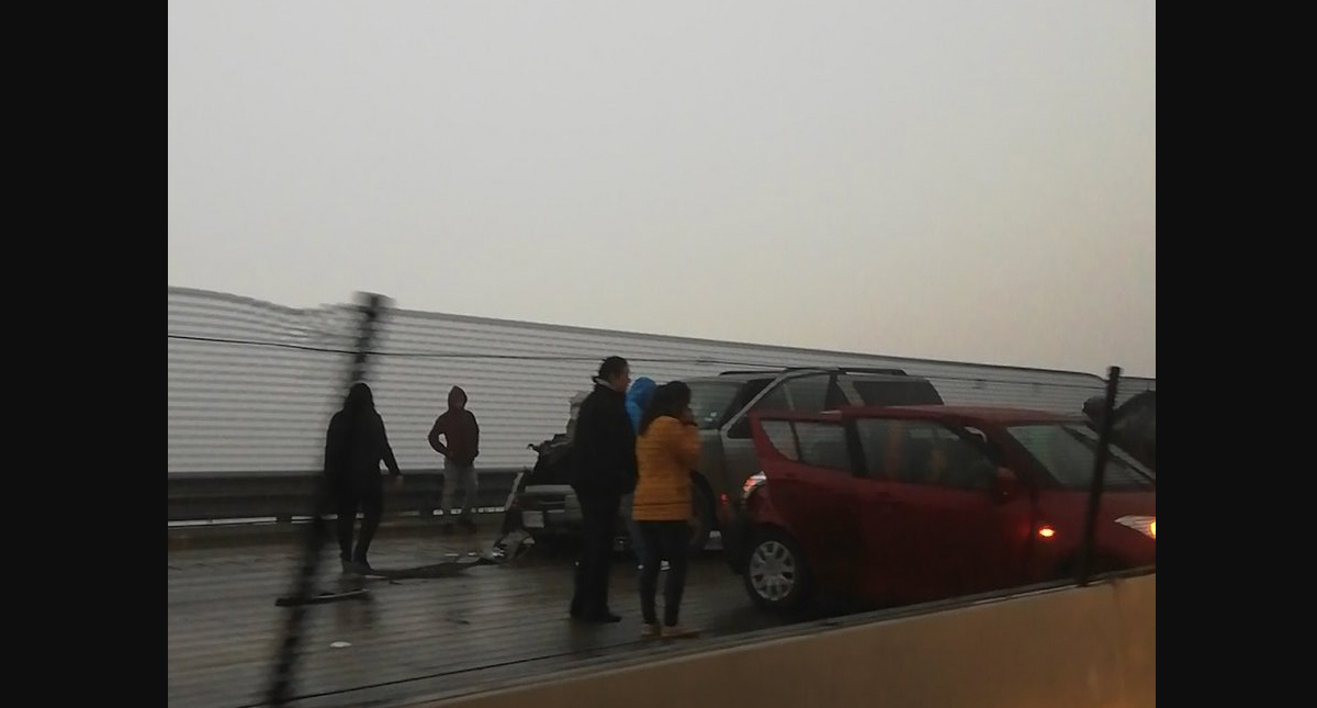 Carambola obliga al cierre de autopista Saltillo-Monterrey