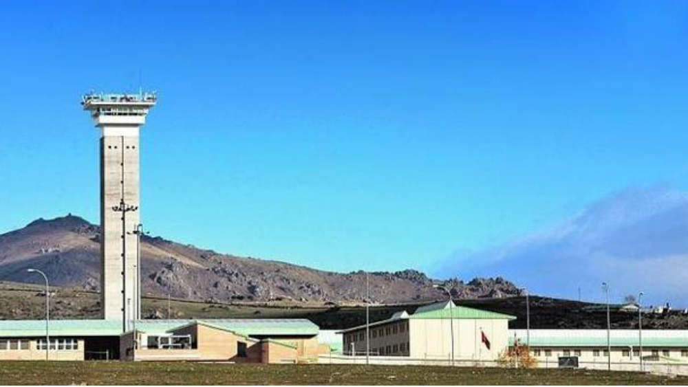 Preso mata a su compañero de celda por una litera