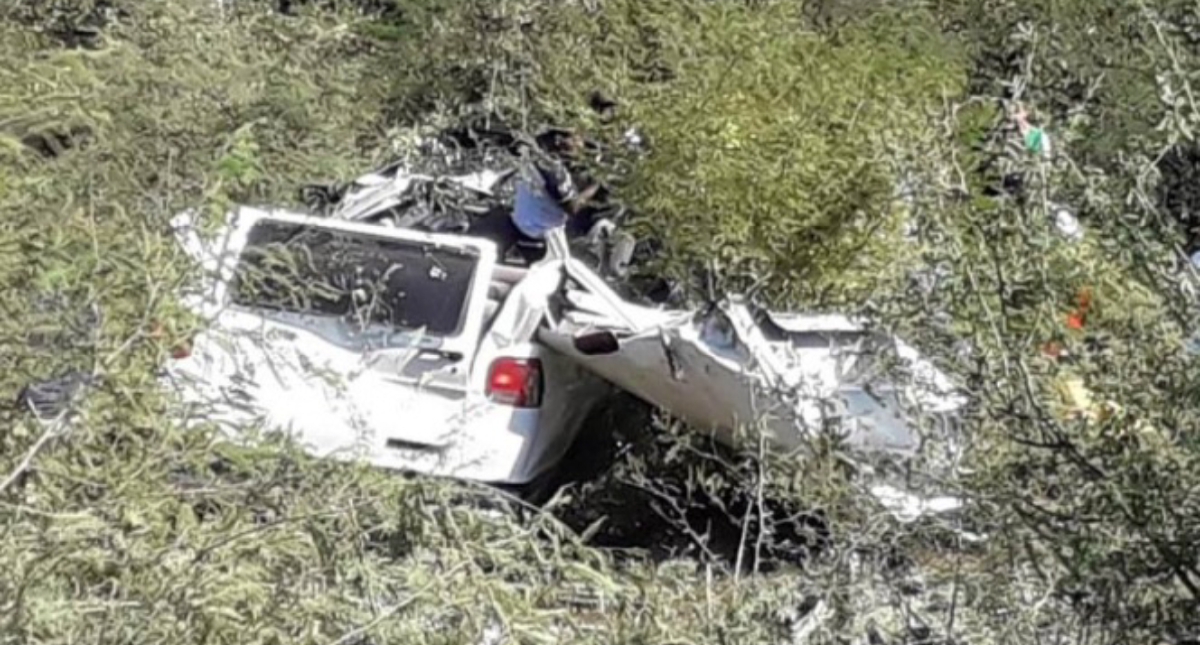Choque de camionetas deja seis muertos en la Autopista Siglo 21