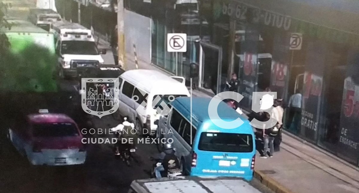 Choque de combis deja cuatro heridos en Iztacalco