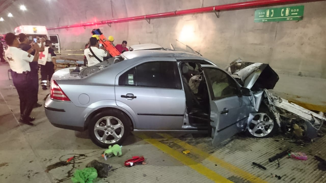 Choque deja una mujer muerta en Macrotunel de Acapulco - choque-macrotunel-2