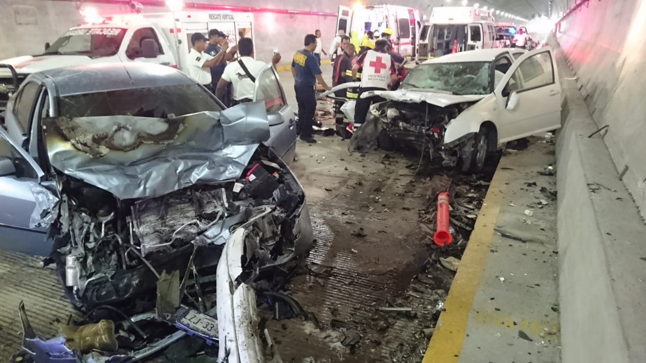 Choque deja una mujer muerta en Macrotunel de Acapulco - choque-macrotunel-3