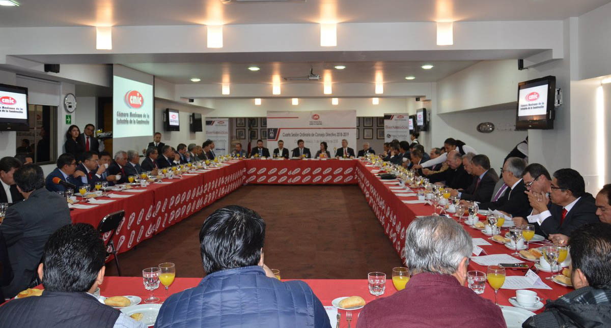 Lamenta Cámara de la Construcción poco avance en turismo