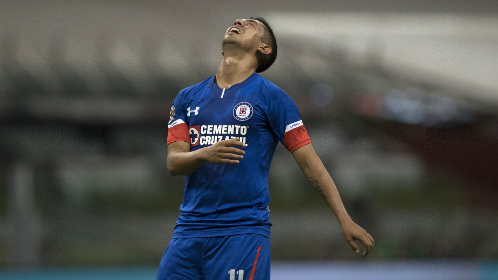 Recomienda psicóloga a seguidores de Cruz Azul mantener “pies en la tierra”