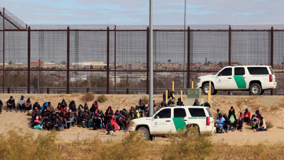 Detienen a 400 migrantes indocumentados en frontera con Texas - detencion-de-migrantes-en-el-paso