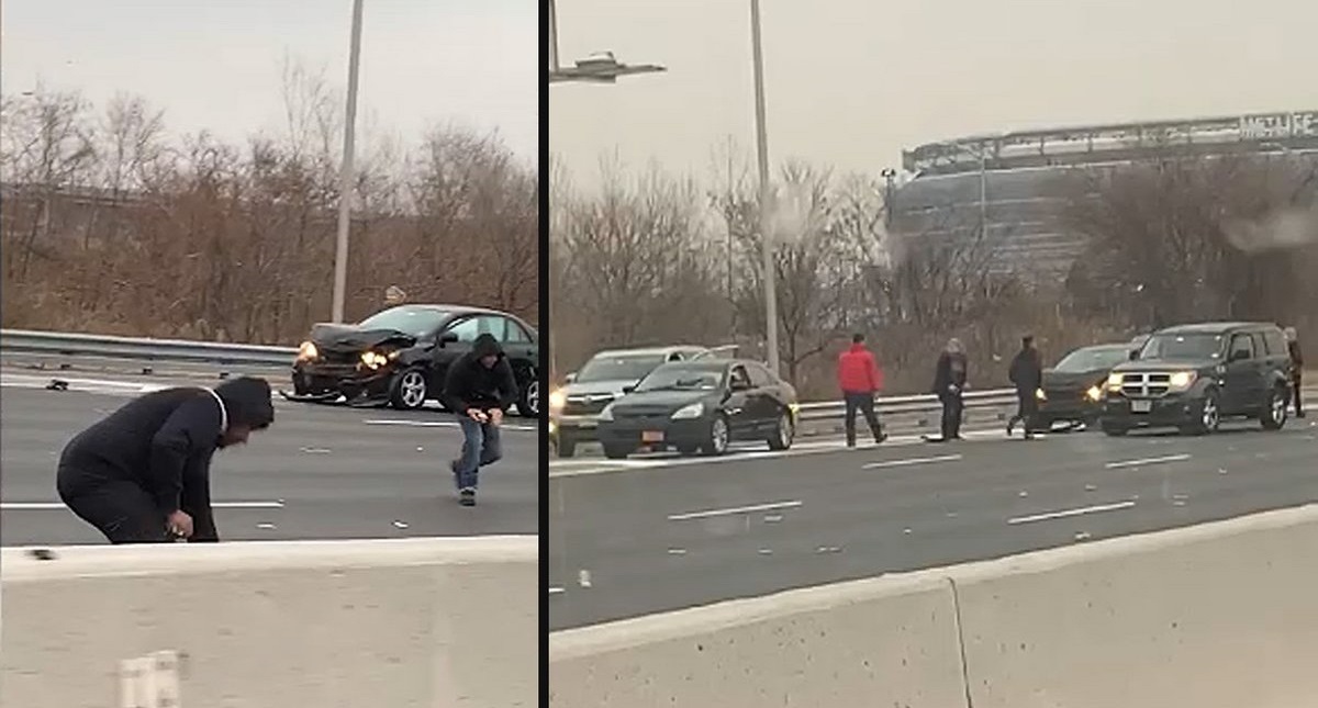#Video Camioneta de valores riega decenas de billetes en autopista