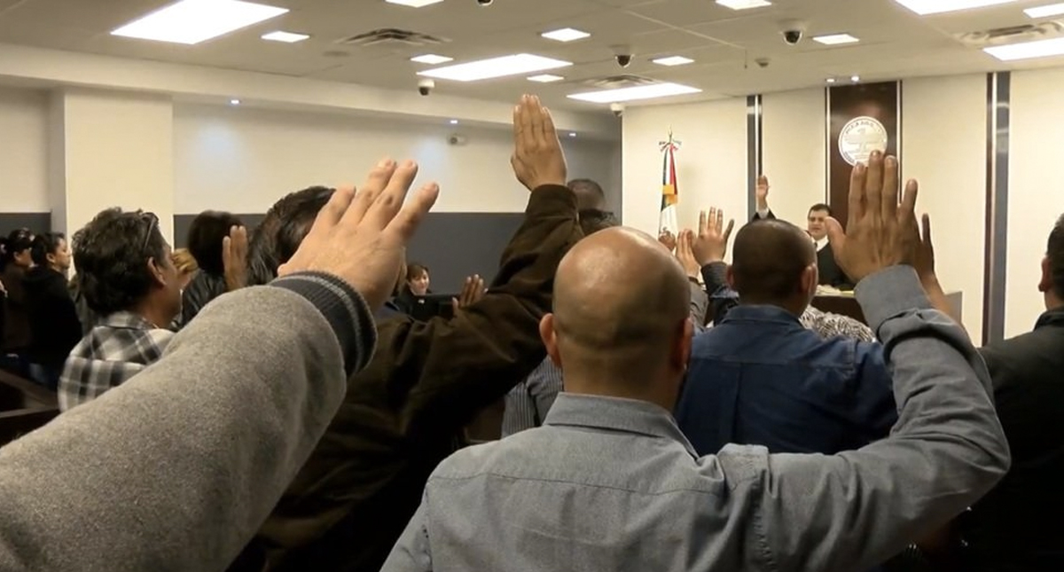 Realizan divorcio masivo en Nuevo León