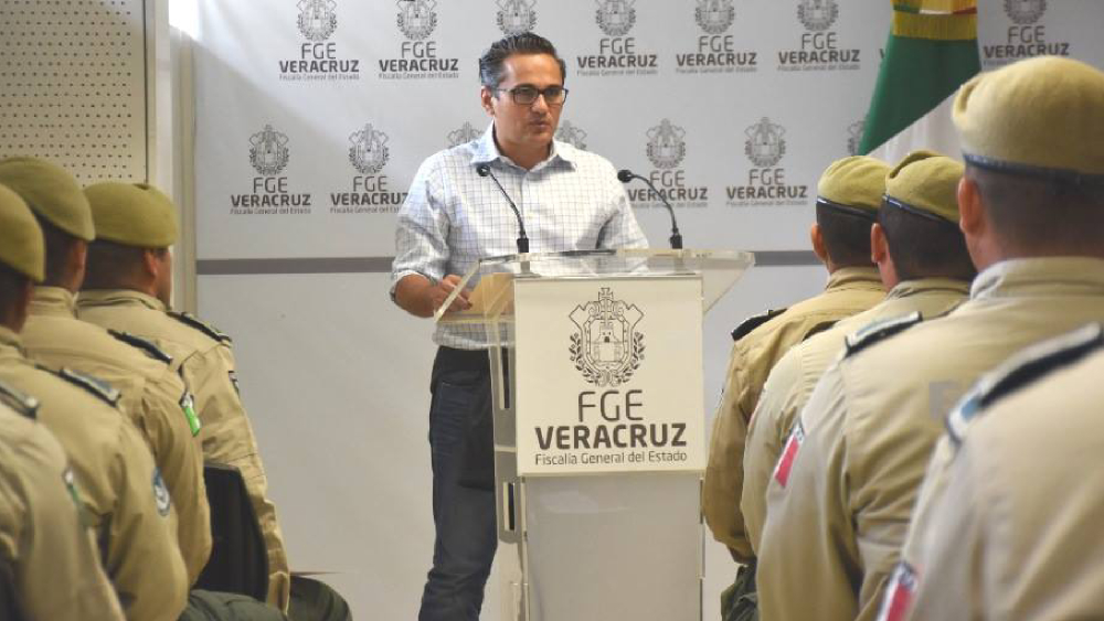 Promueve exfiscal Jorge Winckler amparo para evitar ser detenido