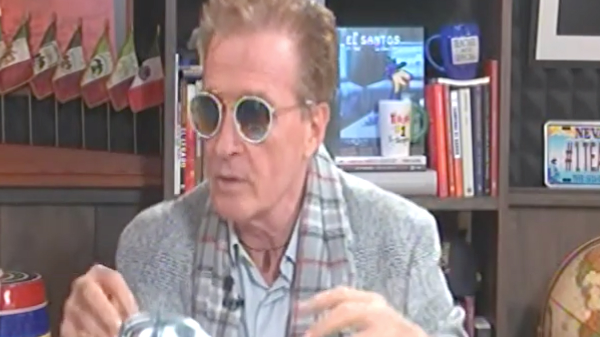 Emmanuel presenta disco navideño