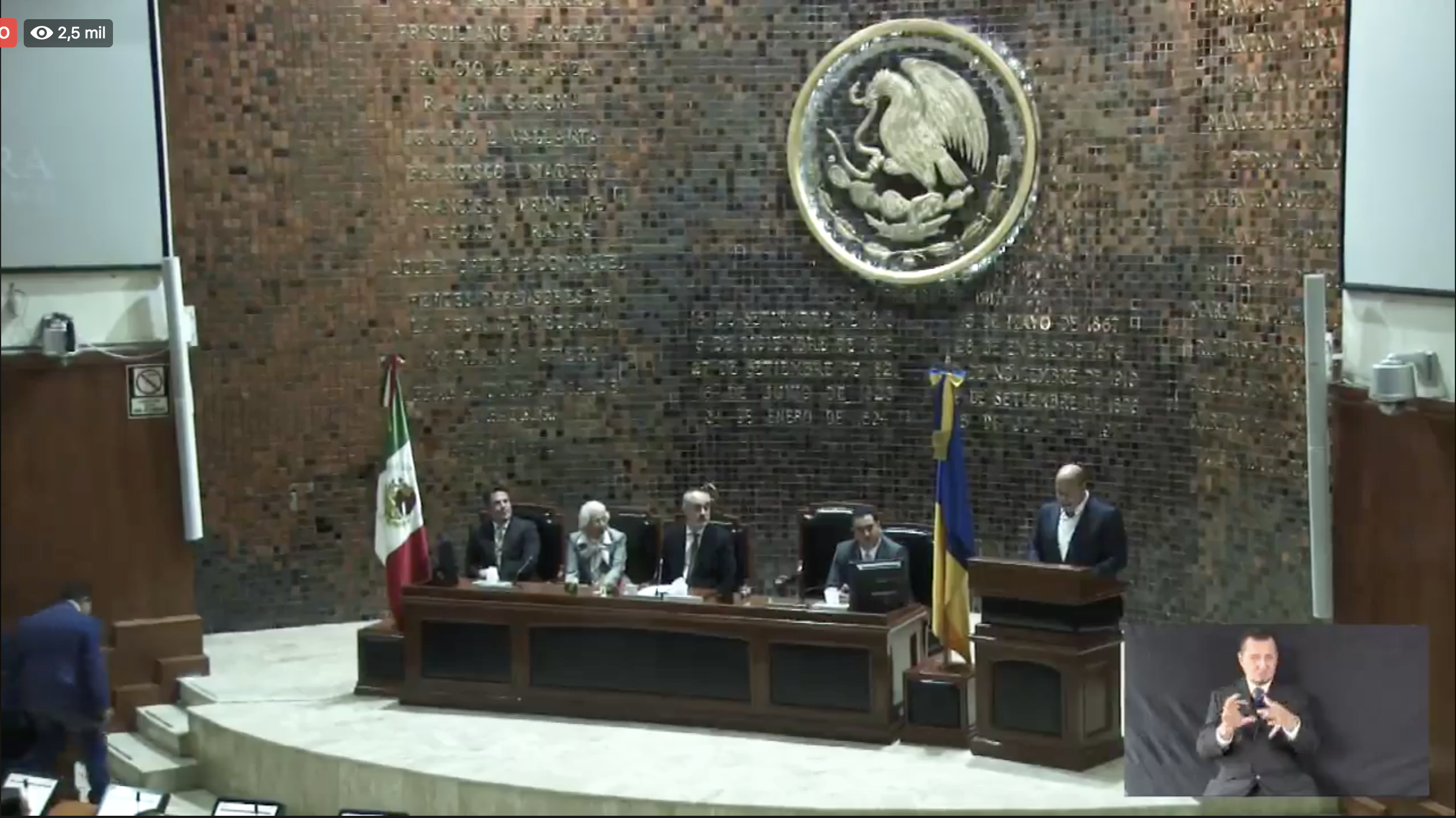 Enrique Alfaro rinde protesta como gobernador de Jalisco