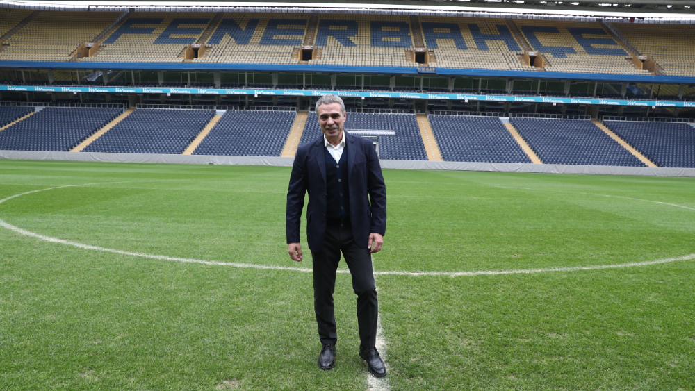 Fenerbahçe y mexicano Diego Reyes tienen nuevo entrenador