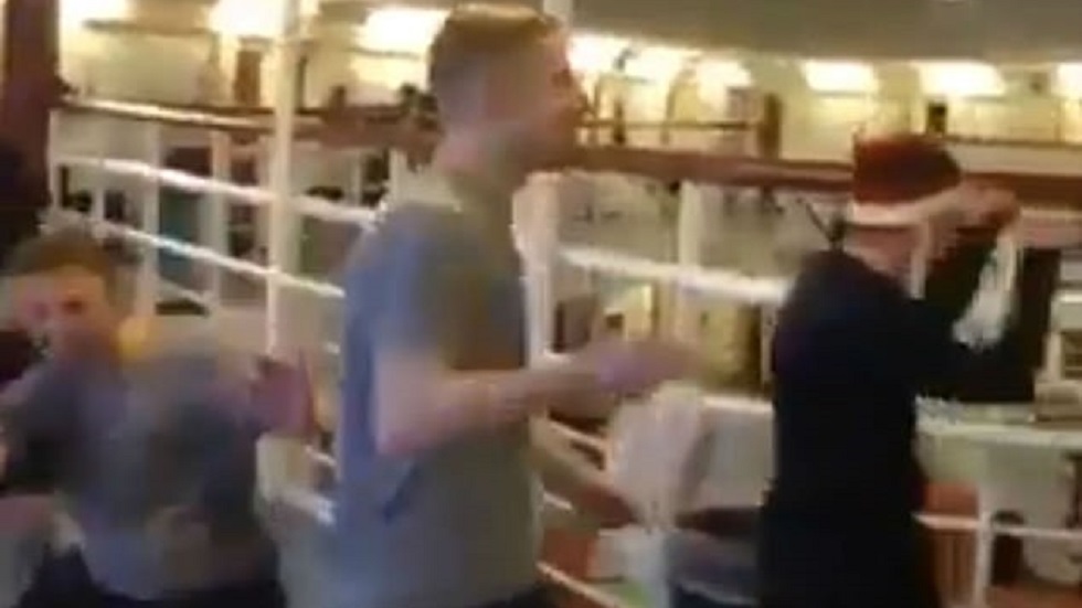 #Video Festejo navideño de reclusos indigna en Inglaterra