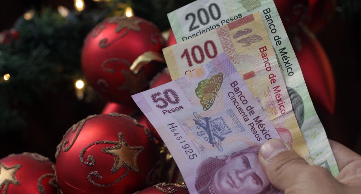 Mexicanos gastarán su aguinaldo en alcohol y ropa