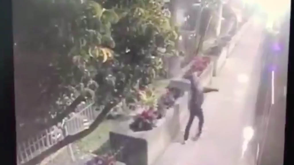 #Video Así atacaron el Consulado de EE.UU. en Guadalajara con granadas