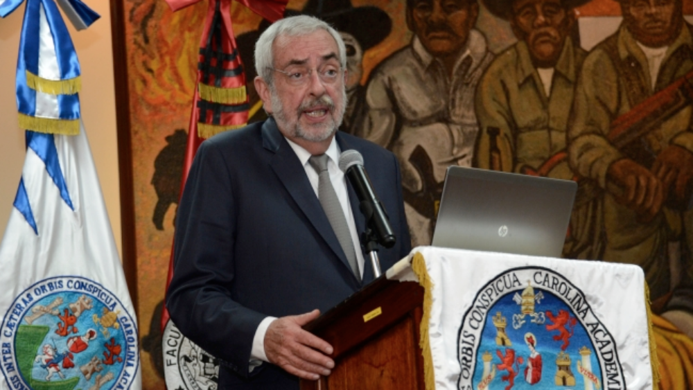 Incremento de matrícula requiere presupuesto suficiente: Graue