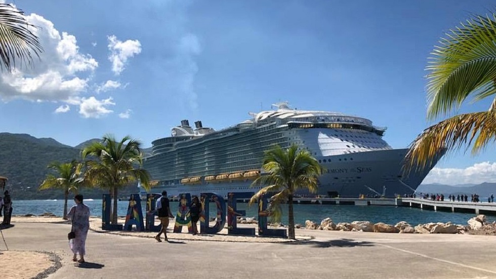 Suspenden búsqueda de artista británico que cayó de crucero - harmony-of-the-seas