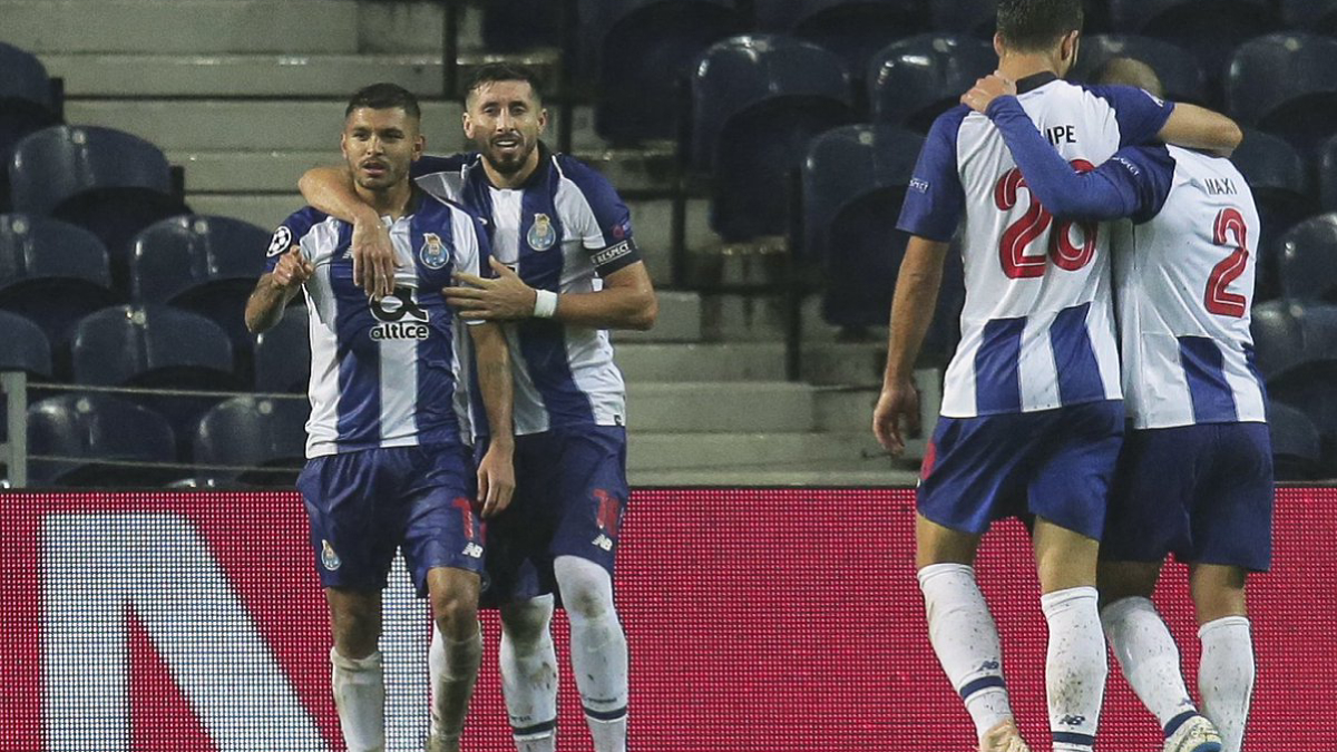 Corona y Herrera terminan el año como titulares en victoria el Porto