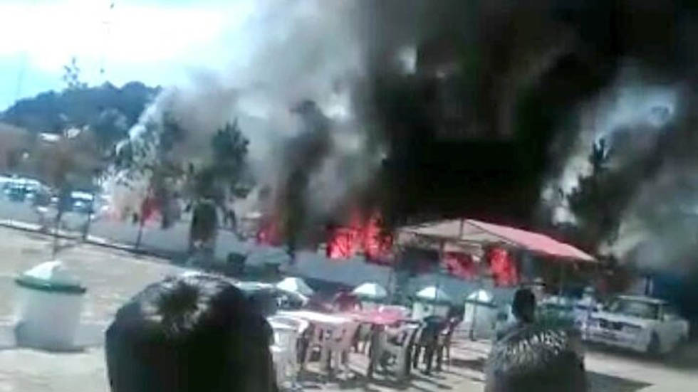 #Video Explotan puestos de mercado pirotécnico en Chiapas