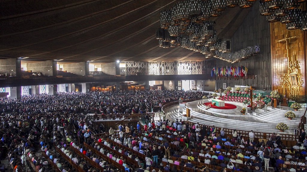 Anuncian "ley seca" en la Gustavo A. Madero - interior-de-la-basilica-de-guadalupe