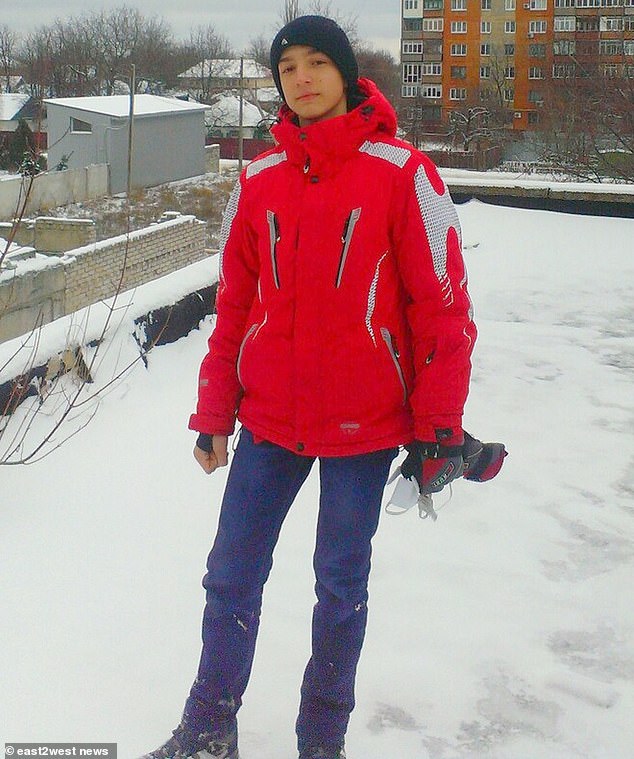 #Video Menor muere tras lanzarse con paracaídas hecho en casa - joven-muero