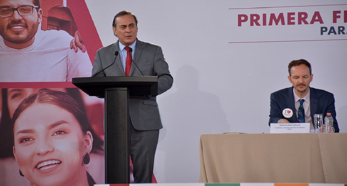 Desaparición de INEE es un error: Juan Pablo Castañón