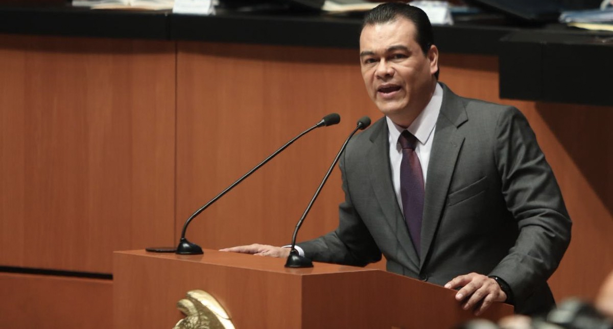 Juan Zepeda solicita licencia temporal al Senado