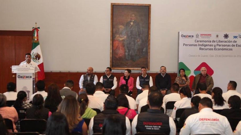 Liberan a 101 presos indígenas en Oaxaca