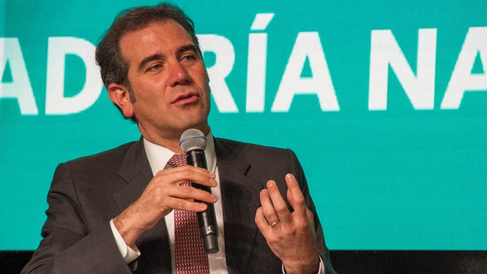 INE defenderá los derechos de sus empleados: Lorenzo Córdova