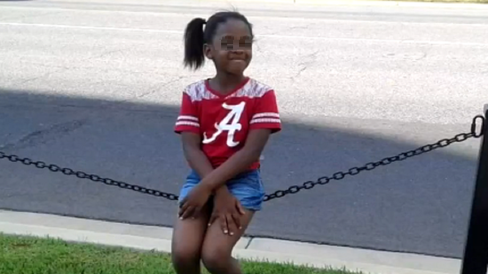 Niña de nueve años se suicida por acoso racista