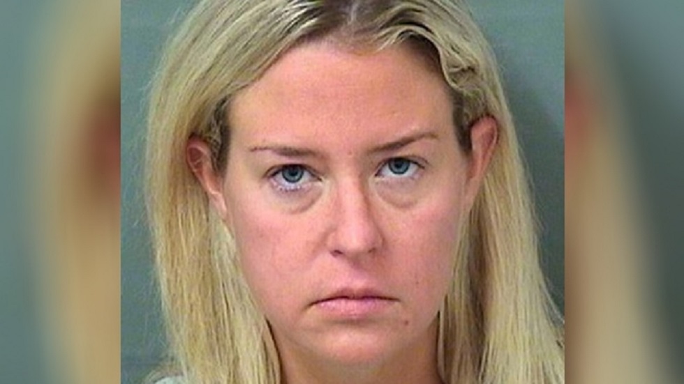 Madrastra de Lindsay Lohan agrede a chofer de autobús - madrastra-de-lindsaylohan-tras-su-arresto