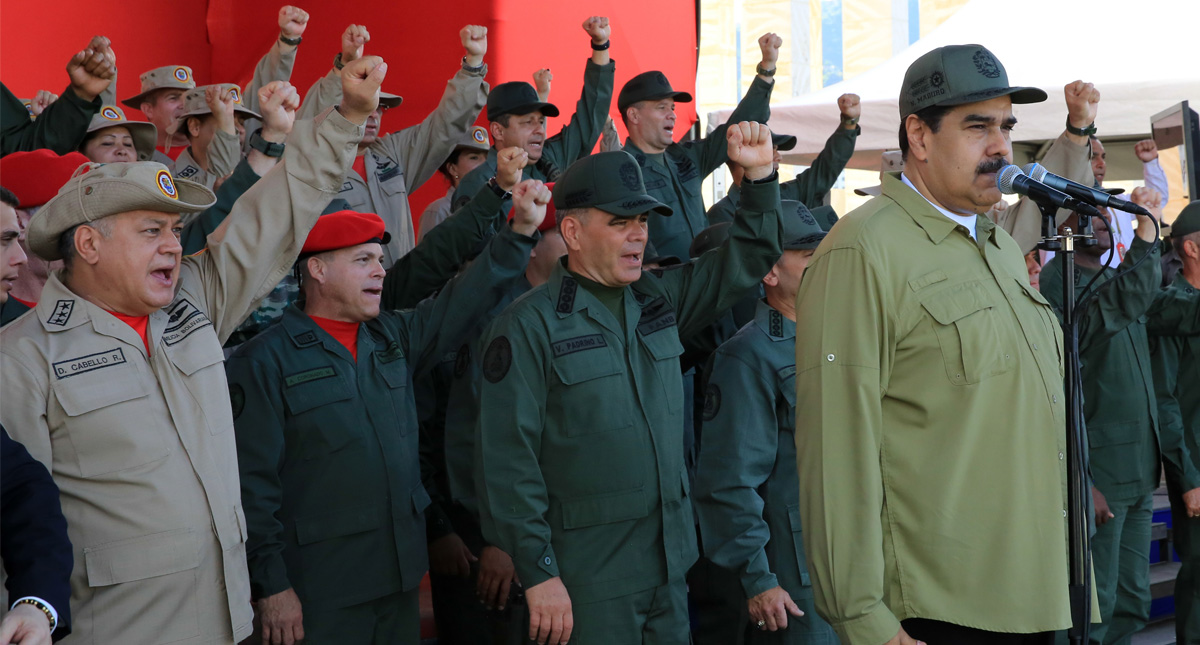 Maduro acusa a Iván Duque de liderar una acción militar en su contra