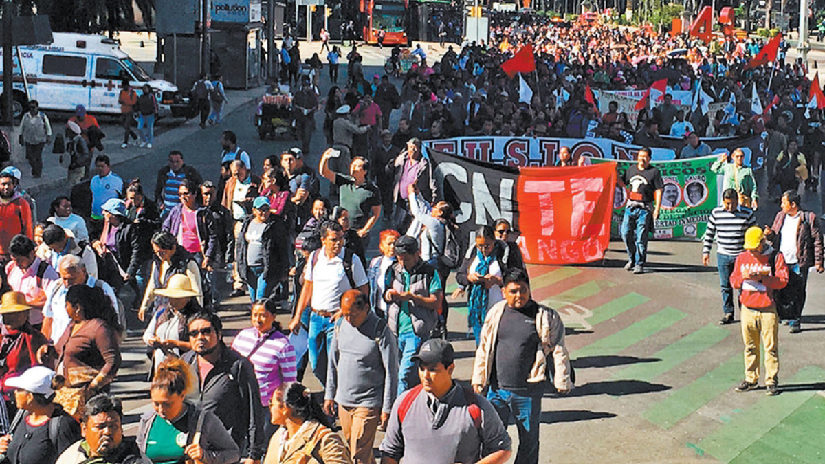 Amenaza la CNTE a López Obrador por reforma educativa Amenaza la CNTE a López Obrador por reforma educativa