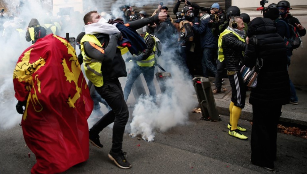 Más de 700 detenidos en Francia por protestas