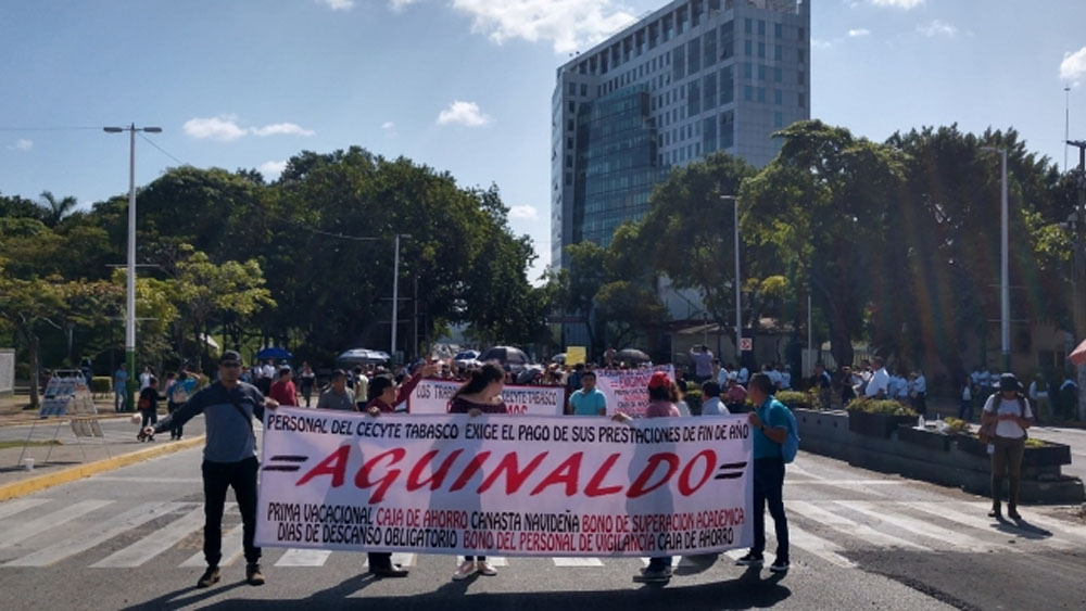 Manifestantes provocan caos en Tabasco