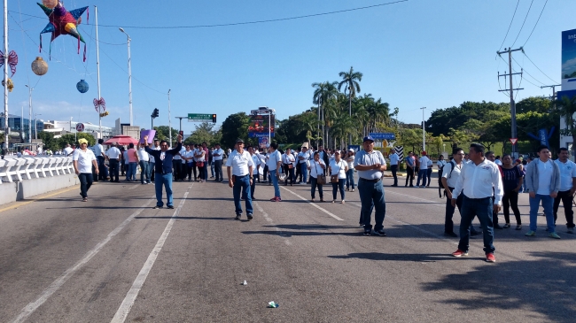 Manifestantes provocan caos en Tabasco - manifestantes-villahermosa1