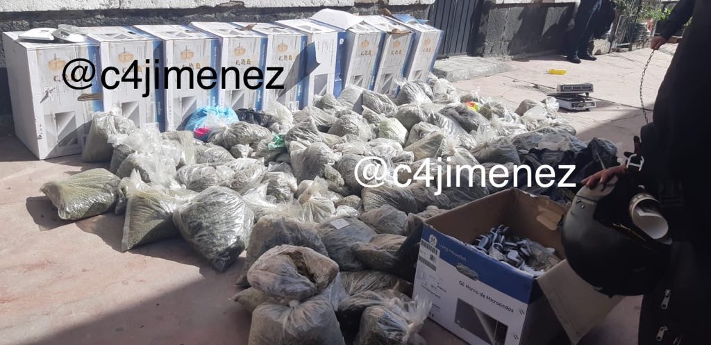 Detienen a tres hombres con 80 kilos de mariguana en Tepito - mariguana-microondas-detenidos