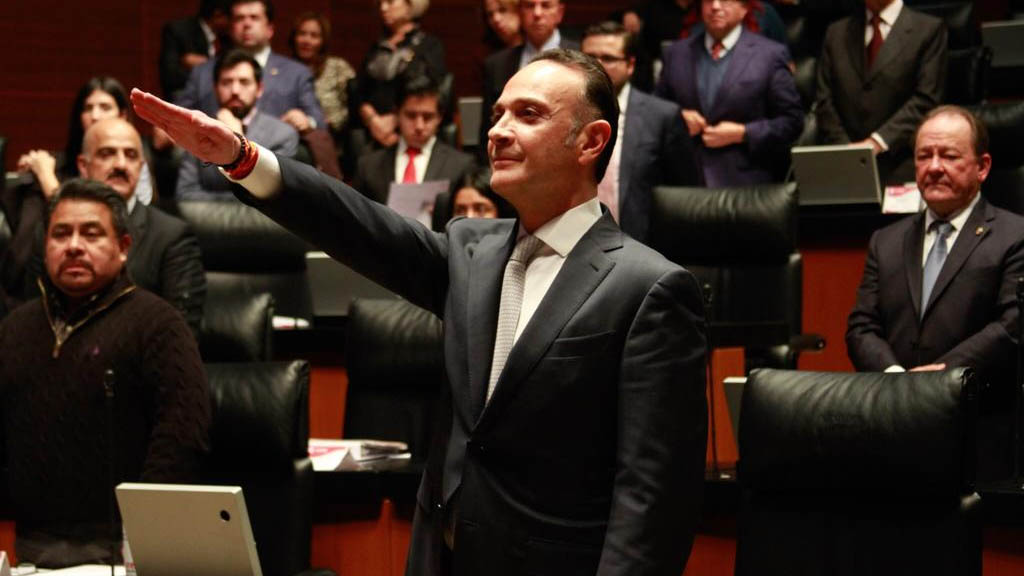 Mauricio Farah asume como alcalde sustituto de San Pedro tras la muerte de Mauricio Fernández Mauricio Farah asume como alcalde sustituto de San Pedro tras la muerte de Mauricio Fernández