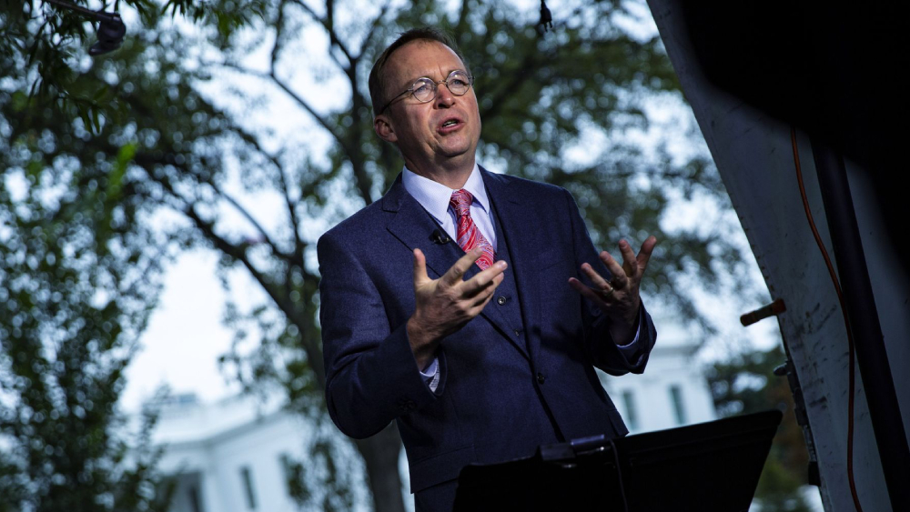 Anuncia Trump a Mick Mulvaney como jefe interino de Gabinete
