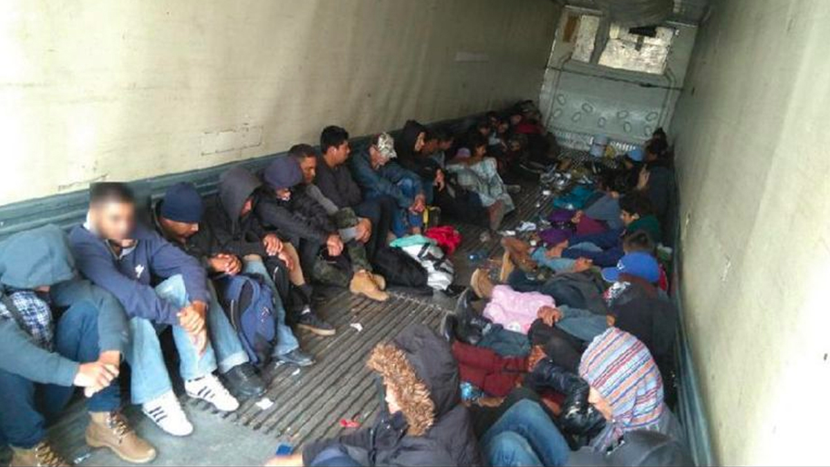 Rescatan a 138 migrantes centroamericanos en Tabasco. Hay dos detenidos