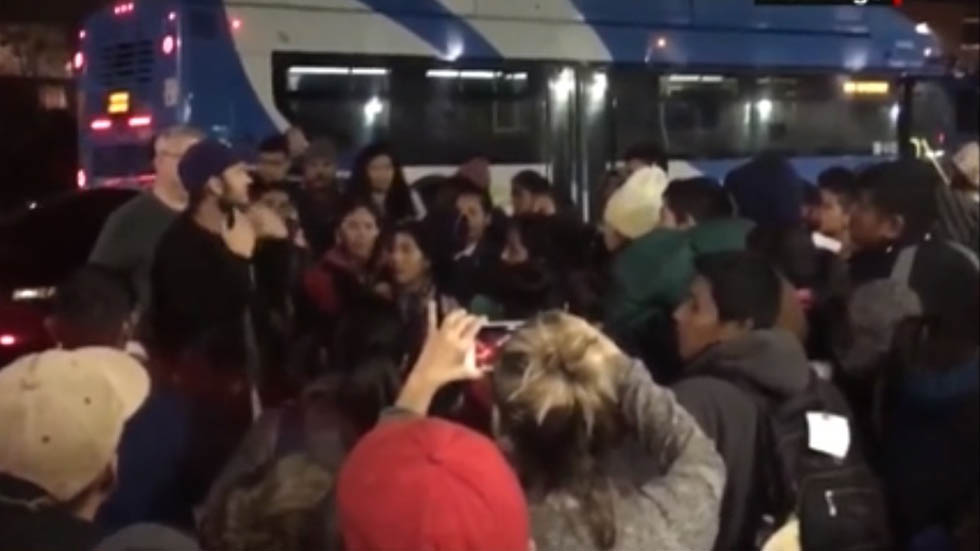 ICE libera a migrantes indocumentados en El Paso, Texas