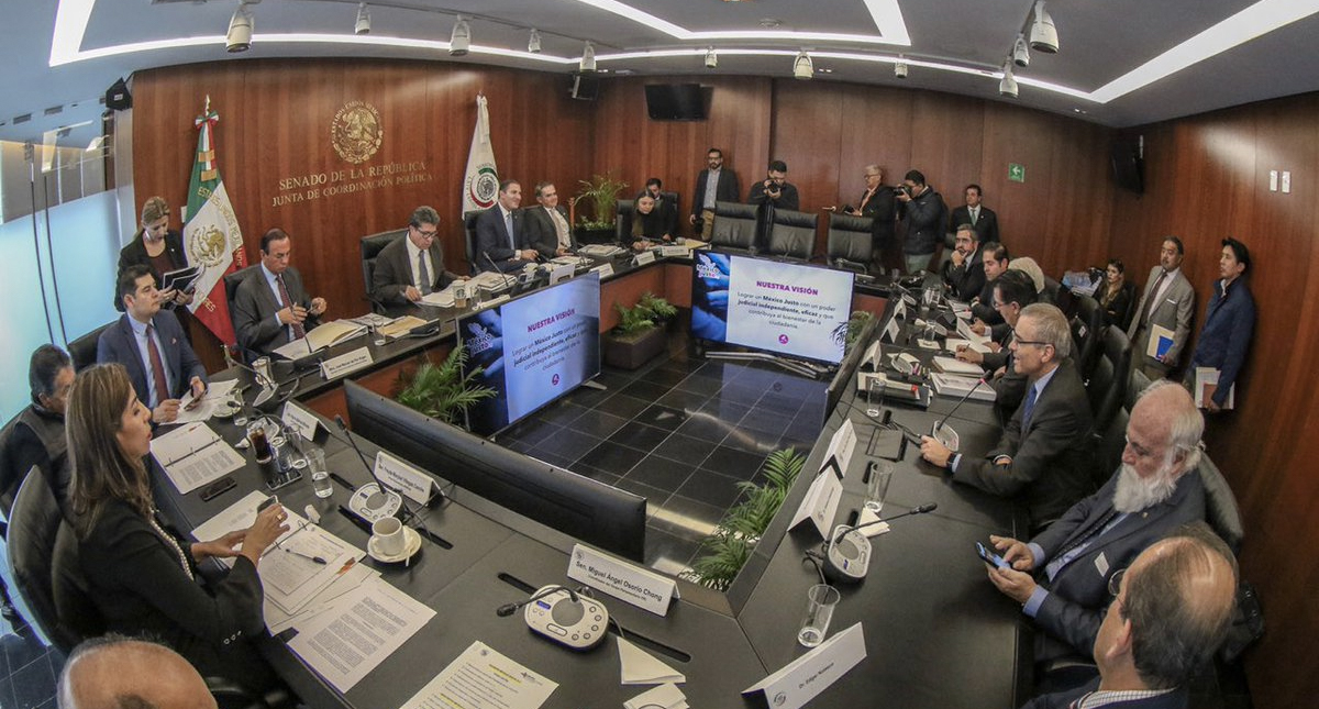 Monreal propone modificaciones para prohibir publicidad de alimentos chatarra Monreal propone modificaciones para prohibir publicidad de alimentos chatarra