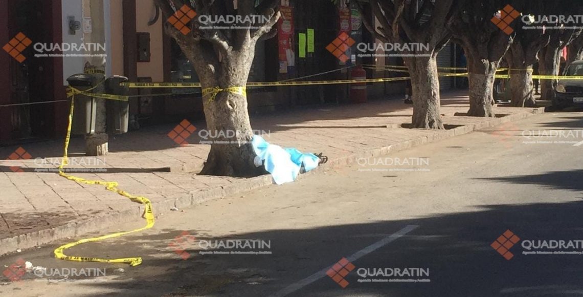 Encuentran a hombre muerto frente a Alameda de Querétaro - muerto-qaueretaro