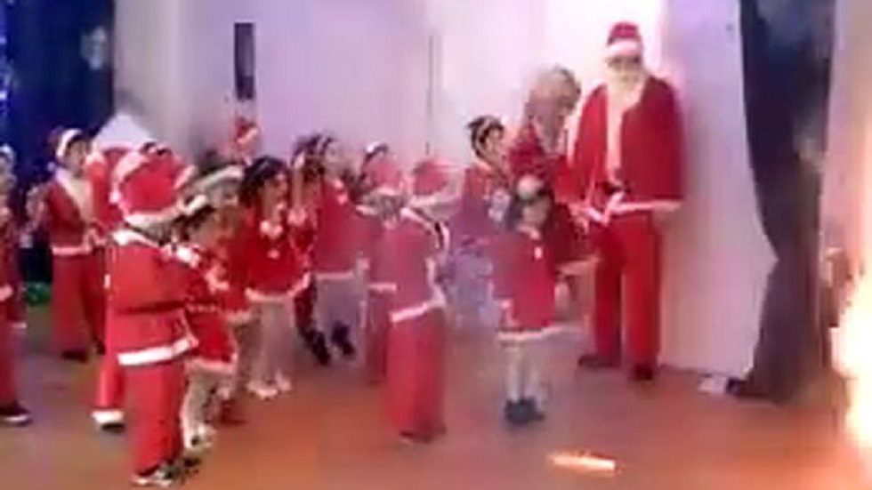 #Video Pirotecnia arruina festival navideño en kínder