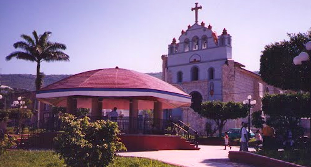 Ejecutan a dos en parque central de Ocozocoautla, Chiapas