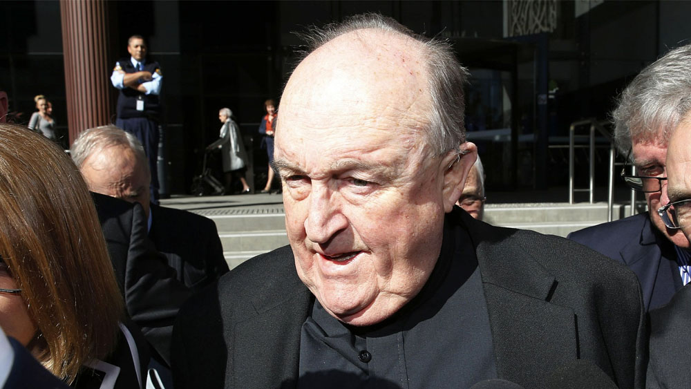 Anulan condena a exobispo acusado de encubrir abusos en Australia