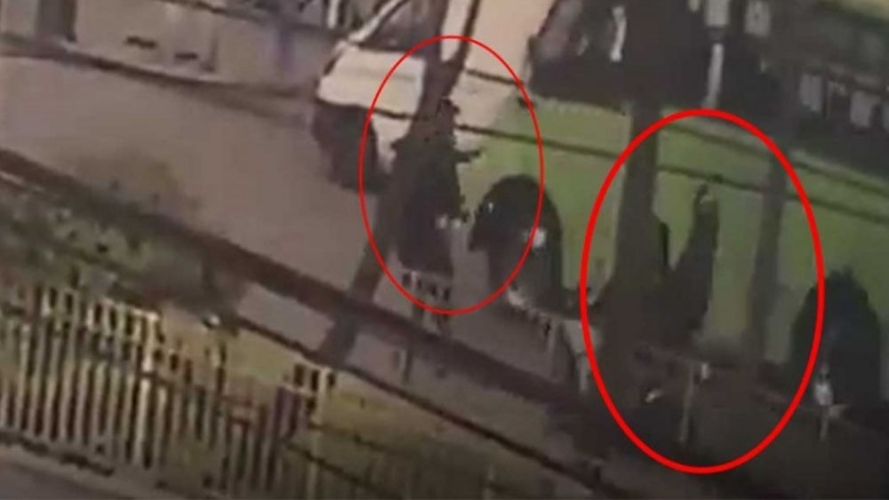 #Video Policía evita que asaltantes escapen en Azcapotzalco